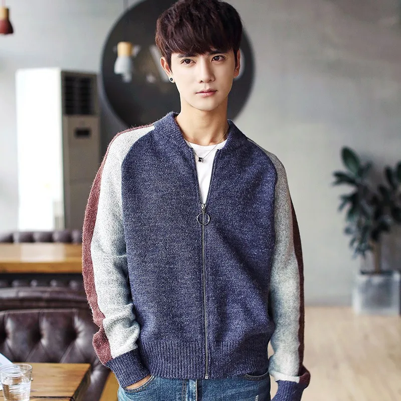 Мужской трикотажный свитер в полоску с V-образным вырезом | Мужская одежда