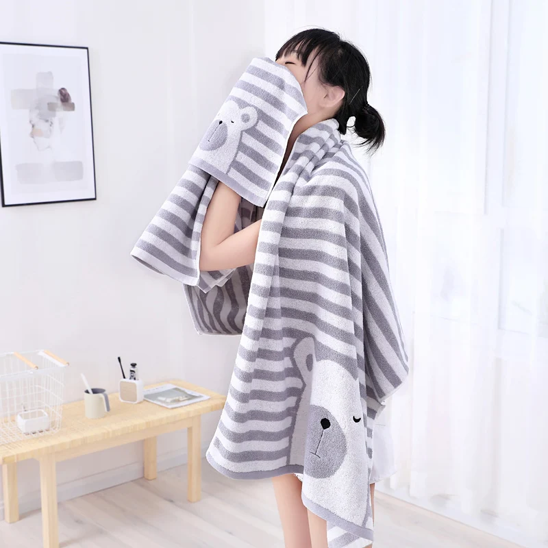 

Towel set of three adult couples cotton household absorbent quick-drying lint cotton bath towel for children.
