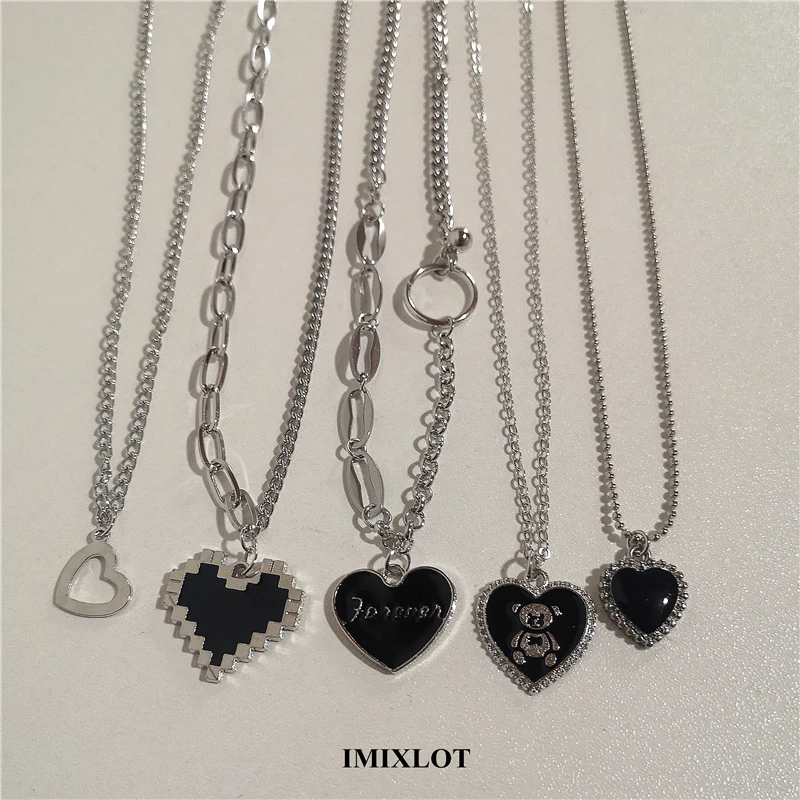 Goth Black Mosaic Pixel Heart Love Cartoon Pendant Grunge Chain Necklace For Women Man Couple EMO Harajuku Jewelry Accessories