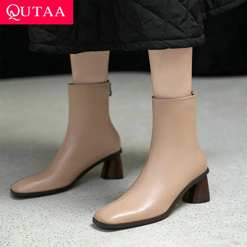 

QUTAA/2022 ботильоны на среднем квадратном каблуке зимняя женская обувь на молнии модные короткие ботинки из овечьей кожи с квадратным носком Б...