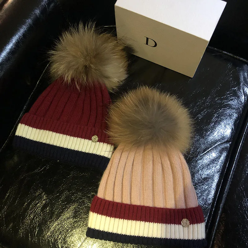 HT026 женские шапки облегающие зимние для женщин 100% шапка с помпоном из меха енота