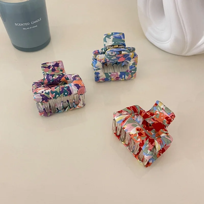 

2021 New Fashion Girl Sweet Hair Clip Acrylic Square Hair Clip Accessories Floral Fabric Hair Claw Women Exquisit Shark Clips