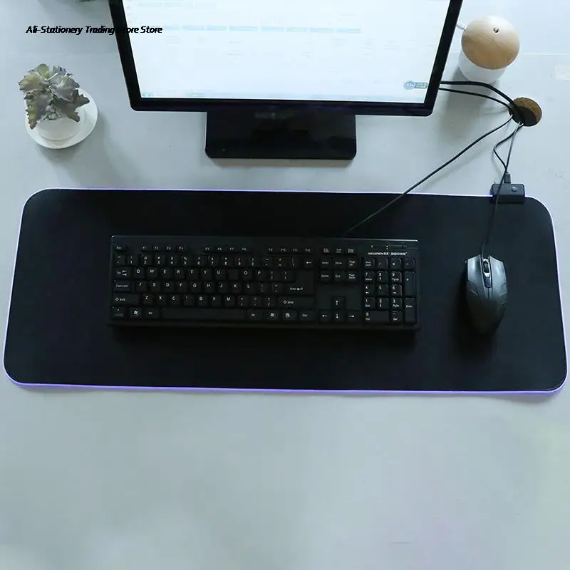 Игровой коврик для мыши RGB объемный светящийся светодиодный удлиненный