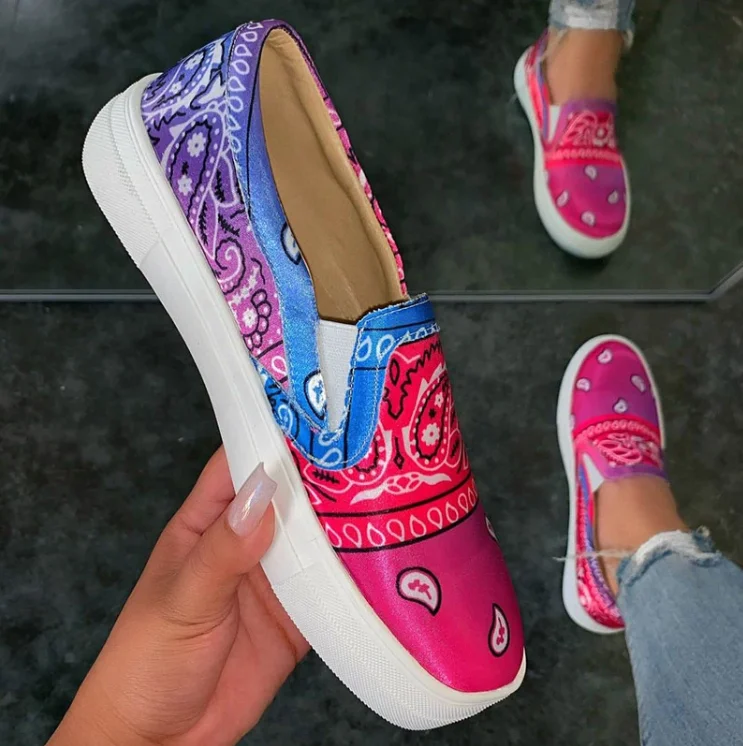 Весенняя женская обувь на плоской подошве Кроссовки платформе Слипоны Кожаные