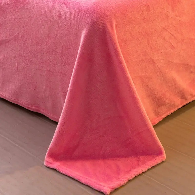 Набор постельного белья из черной фланели "Роскошное тепло" с розовой бантовой наволочкой, двуспальным и односпальным размером.