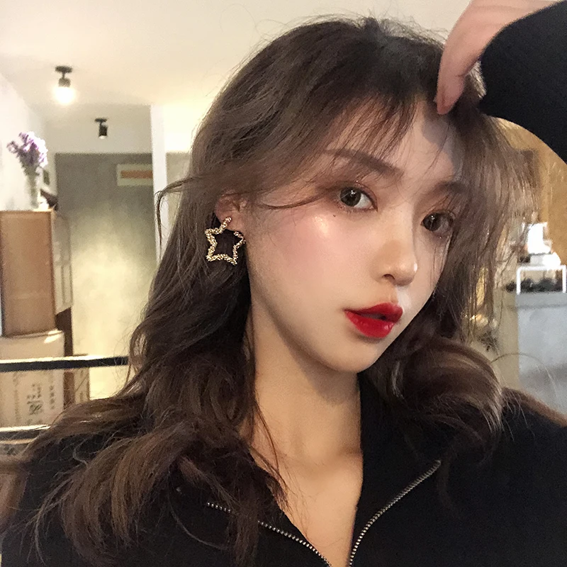 

New Luxury Earrings Set Ladies Fashion Korean Gold Earring Women Simple Heart Fashion Wedding Jewelry Accessories