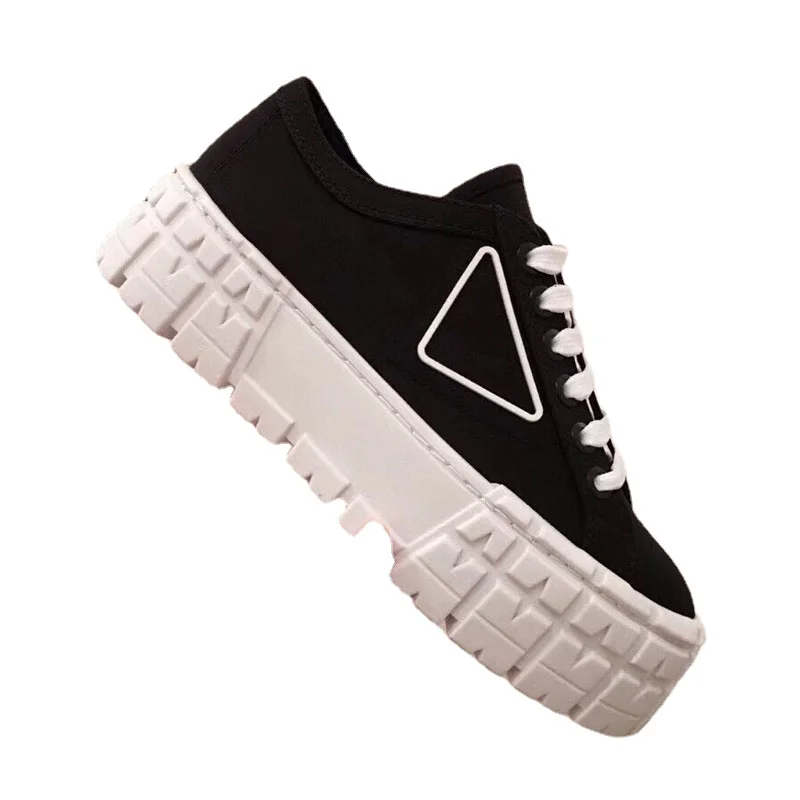 

Walking Sport Shoes For Women Casual Fashion Outdoor Athletic Sneakers Woman Luxury Brand