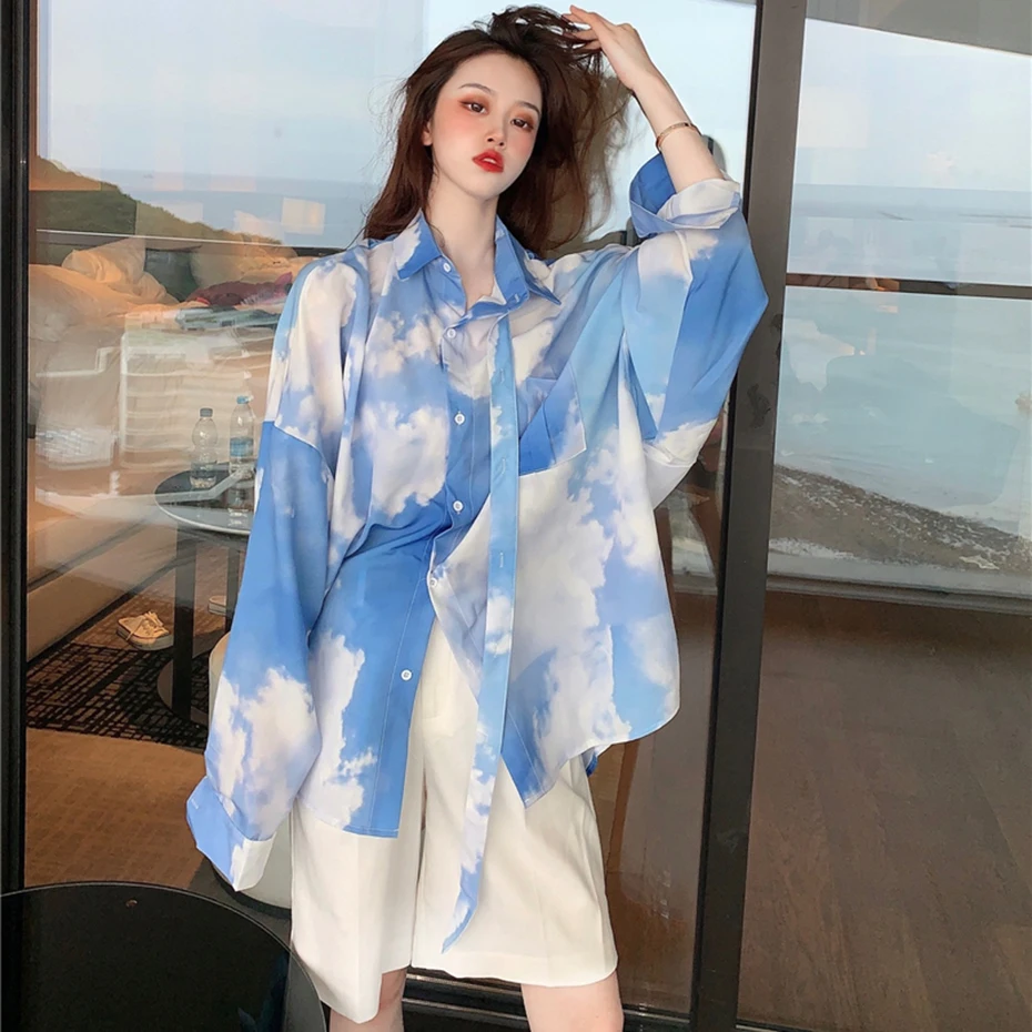 

BF Rendering Blouse Women Korean Harajuku Loose Blue Sky White Clouds Tie-dye Gradient Blouse Oversize Shirt Long Sleeve Shirt