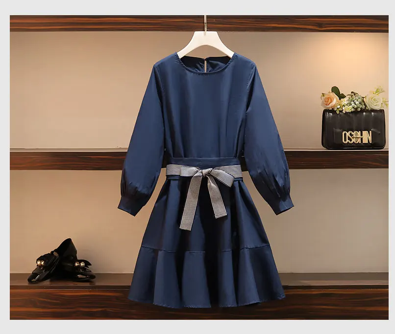 

the new large-size women's micro-fat sister mm covers the meat and reduces the age dress and closes the waist skirt