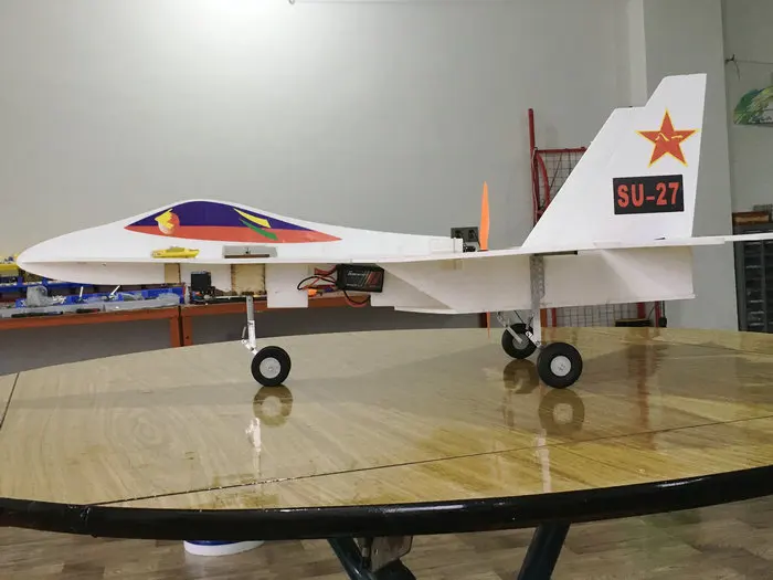 EPO SU27 Собранный пенокартон алюминиевый посадочный механизм DIY RC набор самолетов с передним рулем для FPV RC самолет с неподвижным крылом