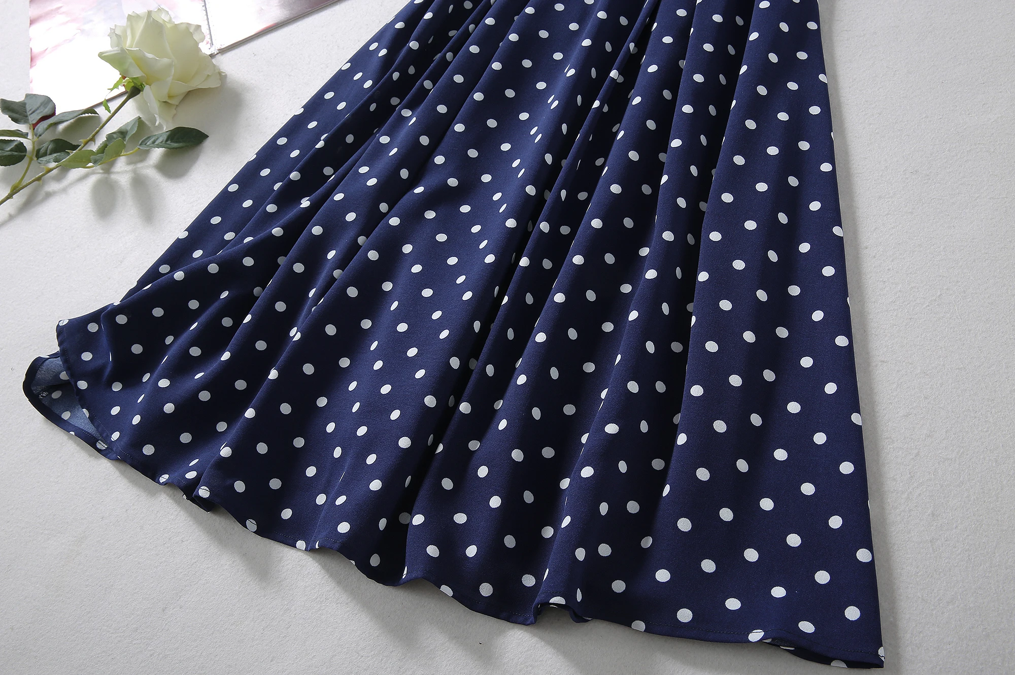 

JCHB 2021 Summer star same fashion slim dot printed dress