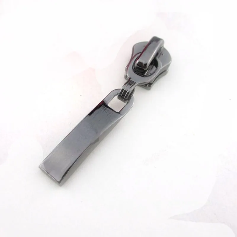 

Wholesale 10Pcs 5# Metal Zipper Slider Pullers for DIY Repair Zipper Head Silver Color Zippers for Sewing Brass