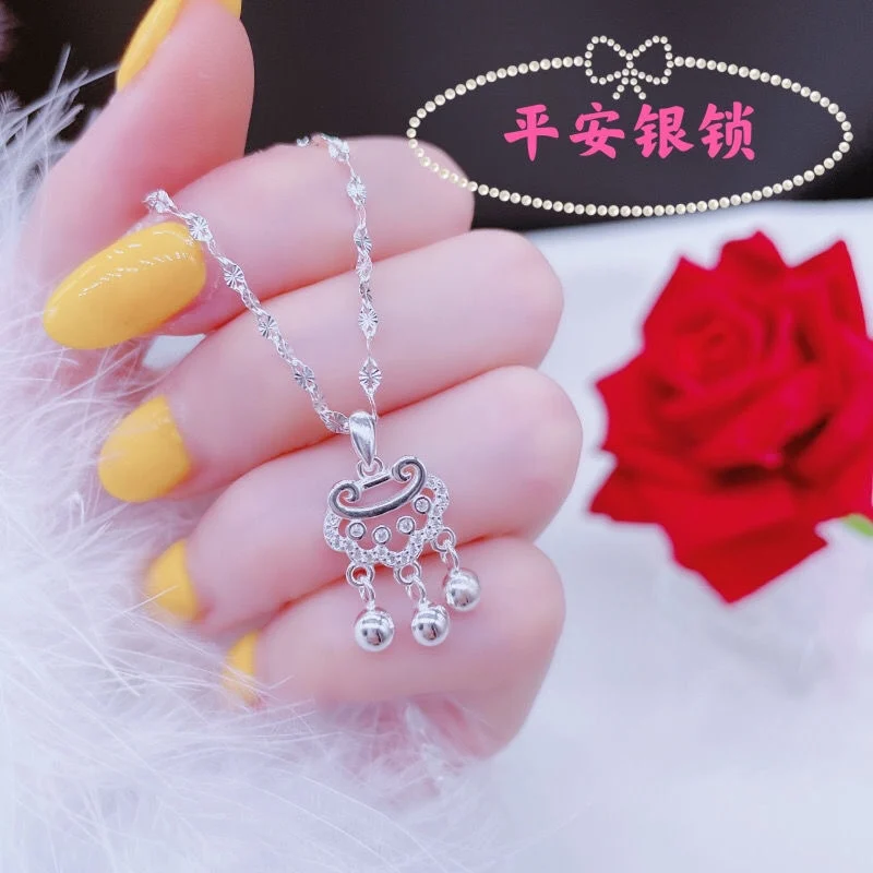 

Hollow Long Life Lock Fashion Pendant