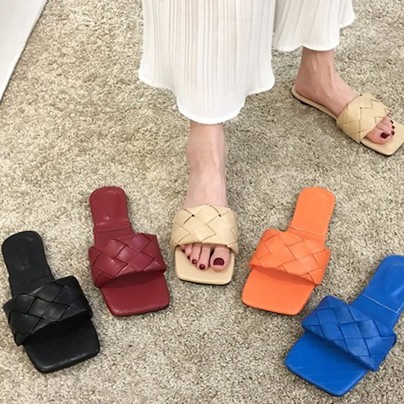 Женские шлепанцы на плоской подошве тесьмой сандалии повседневные 2020 летня