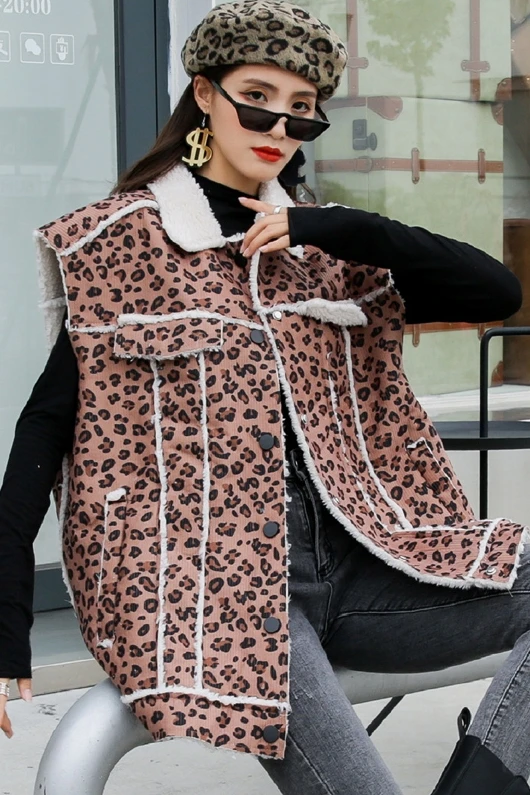 

Plus size women's trendy sleeveless jacket women 2020 autumn and winter new loose lamb velvet lining vest women