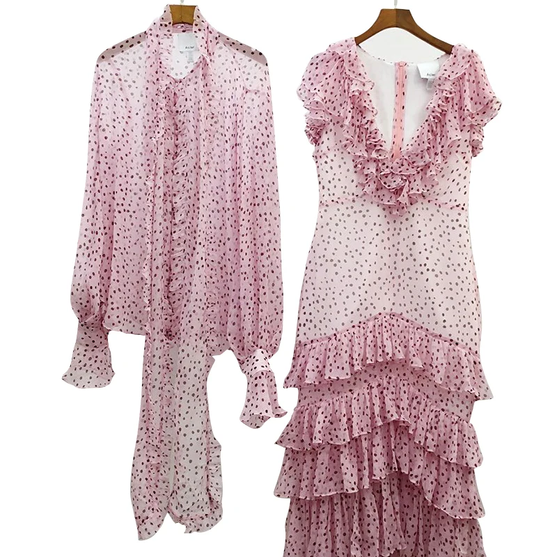 Новое шелковое платье с волнистым принтом в горошек на лето 2020 это Струящаяся и