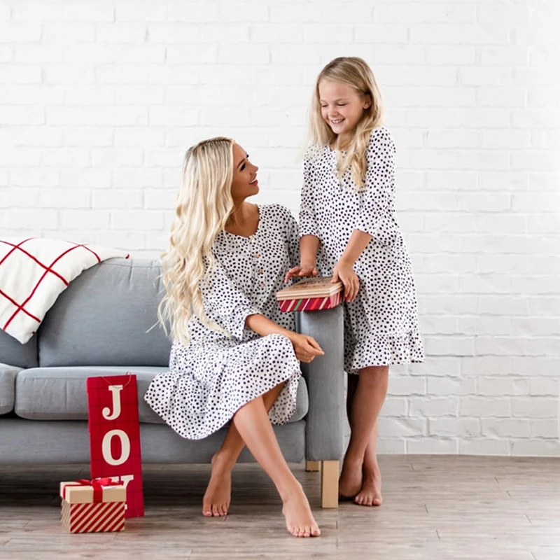 

2021 Matching Family Outfits Dress Mother Daughter Home Service Princess Dresses Fashion Family Clothing Baby Mommy Girls Dress