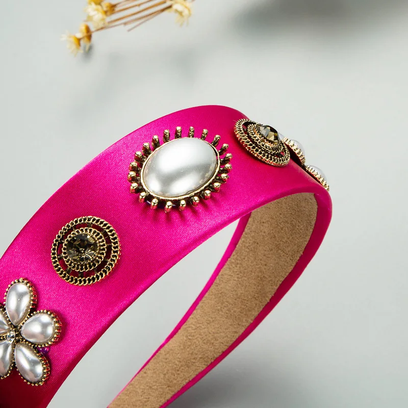 

Charm Baroque Big Simulated Pearl Headband for Woman Vintage Sparkly Rhinestone Solid Color Fabric Hairband Woman Party Headwear