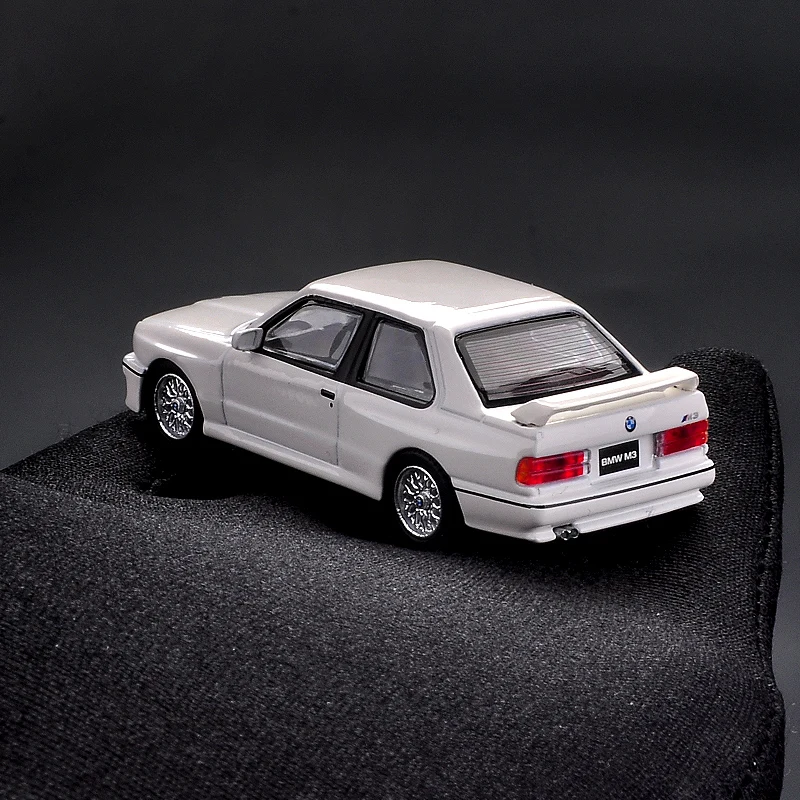 Коллекция моделей автомобилей из сплава 1:64 GT M3 E30 320i Alpine M1 GR5 литье под давлением