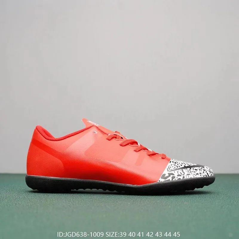 

2021 High Ankle Soccer Shoes Outdoor Non-Slip AG/TF Football Boots Kids Boys Ultralight Soccer Cleats Sneakers Large Size