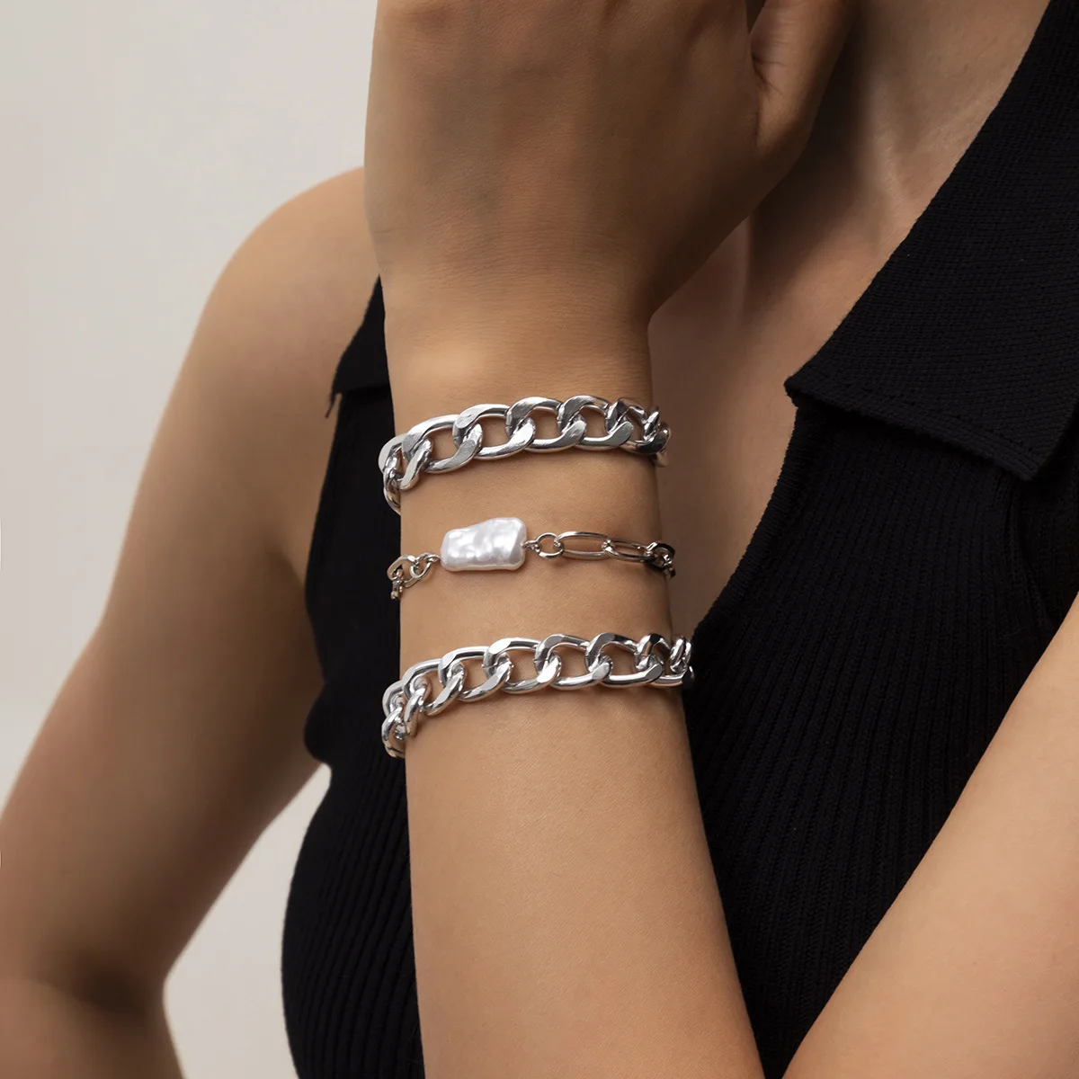 

Goth Big Imitation Pearl Punk Gold Color Bracelet Bangle Women Men Hip Hop Heavy Metal Chunky Link Chain Bracelets Hand Jewelry