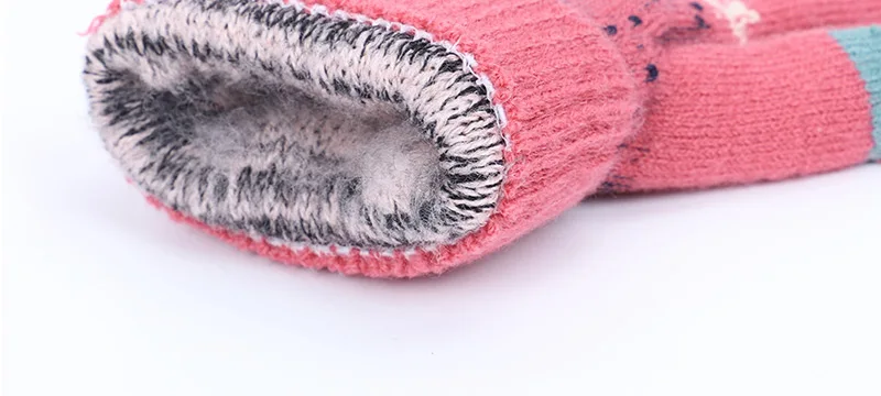 Winter Female Winter Vintage Deer Knitted Gloves Women Thicken Touch Screen Gloves Winter Warm Snow Elk Full Finger Mittens