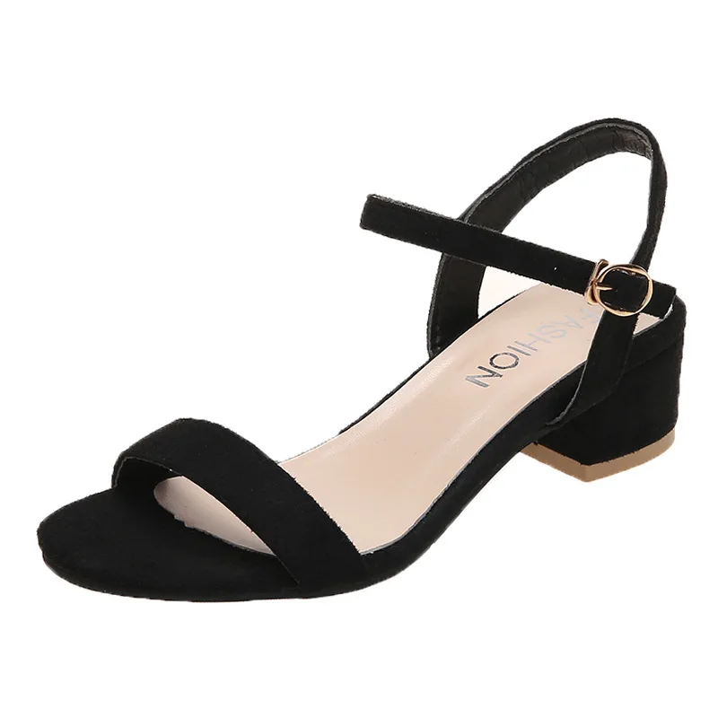 Женские босоножки из замши на квадратном каблуке