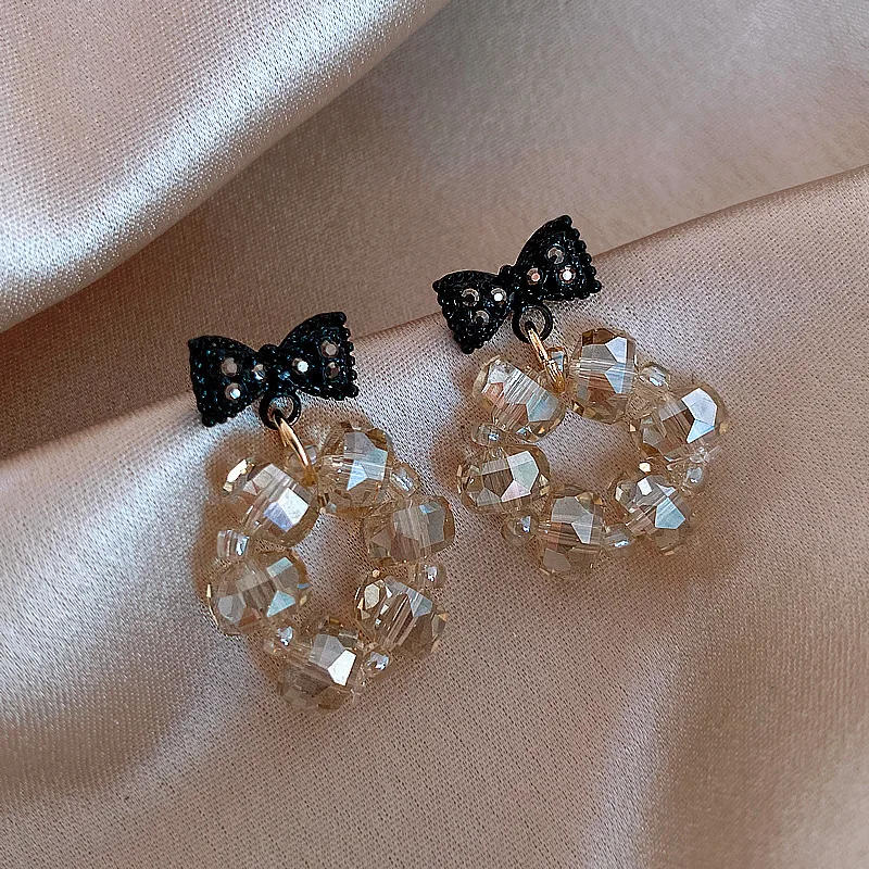 

S925 Silver Needle Temperament Korean Earrings Black Bow Retro Earrings Frosty Fleeing Princess Autumn and Winter Earrings