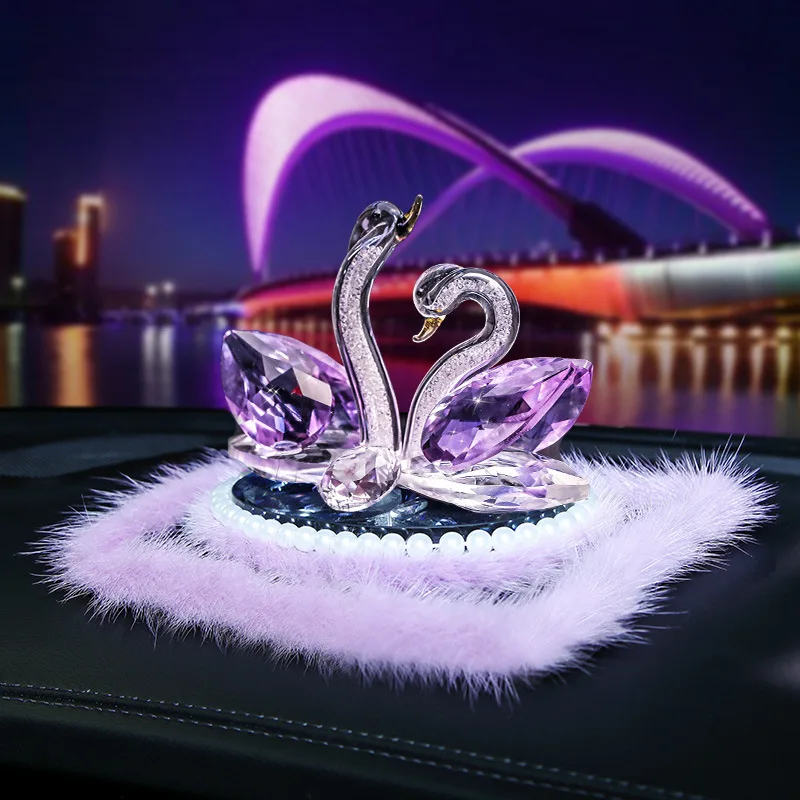 

Elegant Crystal Swan Figurine Car Perfume Bottle with Beautiful Mink Craft Home Decor Car Interior Decor Valentine's Day Present