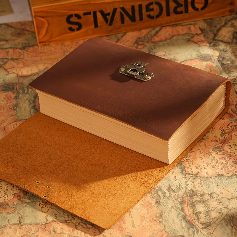 

Hand Made Thick Leather Diary Blank Kraft Paper Notebook with Speical Button 480P Sketchbook Creative Stationery Gift