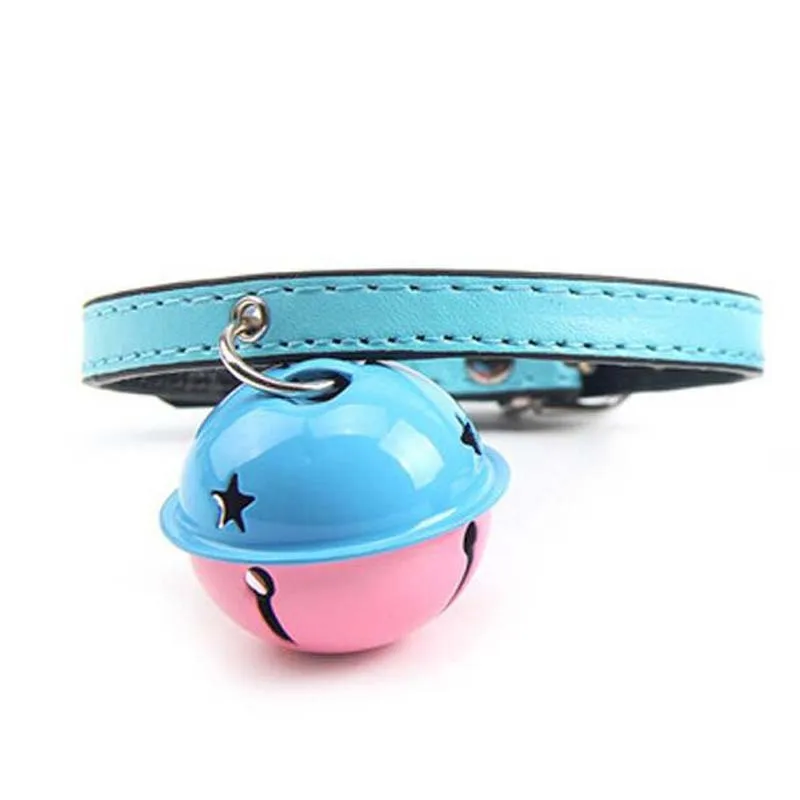 Симпатичные кошки и собаки ошейники с колокольчиком карамельного цвета легко