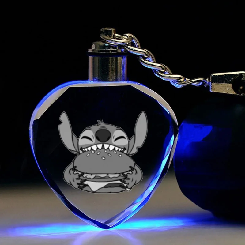 Стежком Дисней в форме сердца с украшением виде кристаллов героями мультфильмов