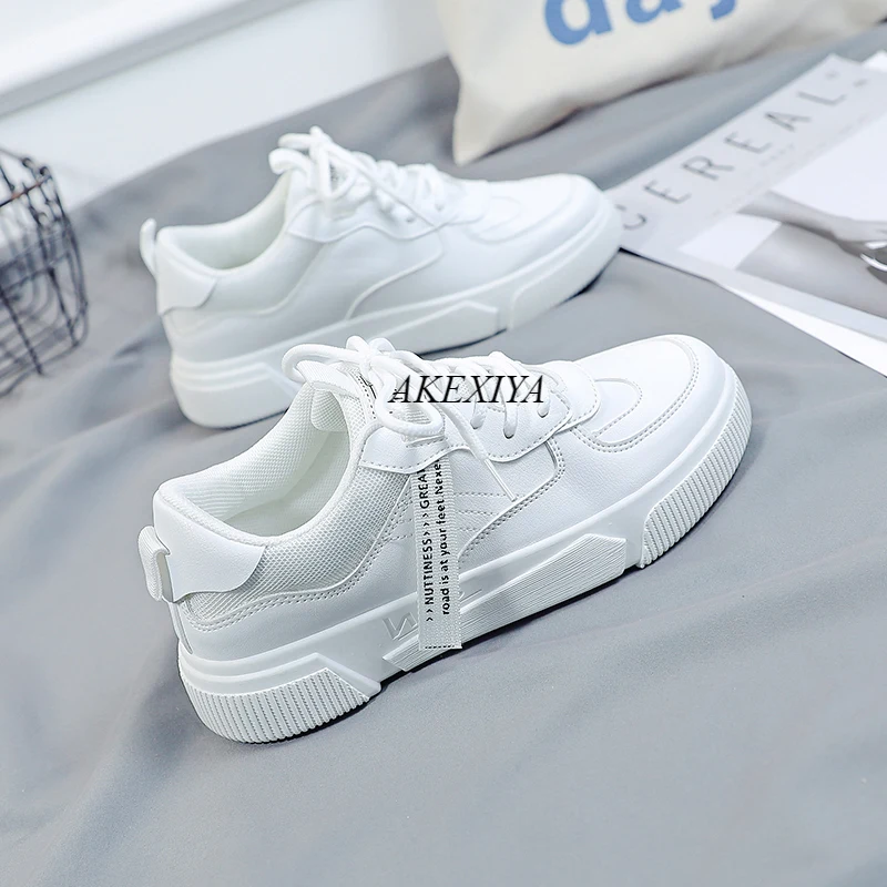 Дышащие белые туфли женские летние 2020 новые сетчатые все матч Спорт спортивные