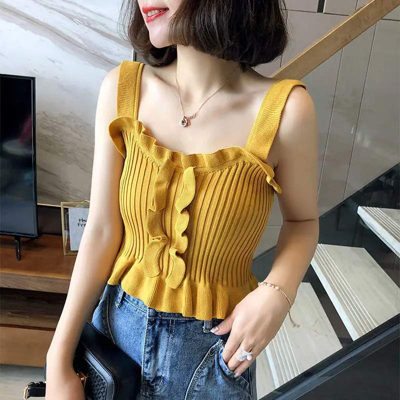 

Sweet Knitted Camisole with Wooden Ear