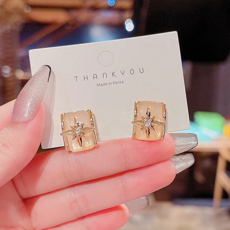 Оптовая продажа посеребренные рекламные серьги с опалом восемь звезд для женщин