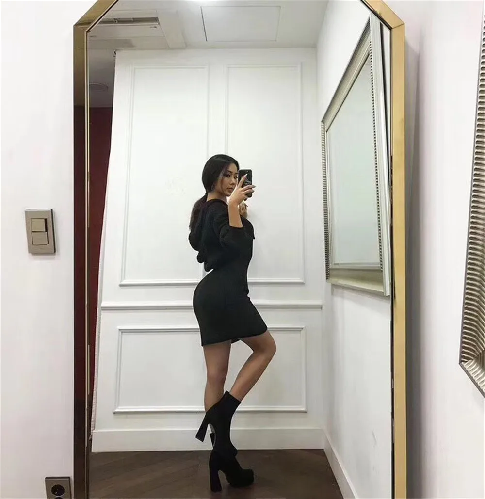 

VICONE Han Guodong door closed show thin knitting skirt waist skirt hooded dress MAO qiu dong children