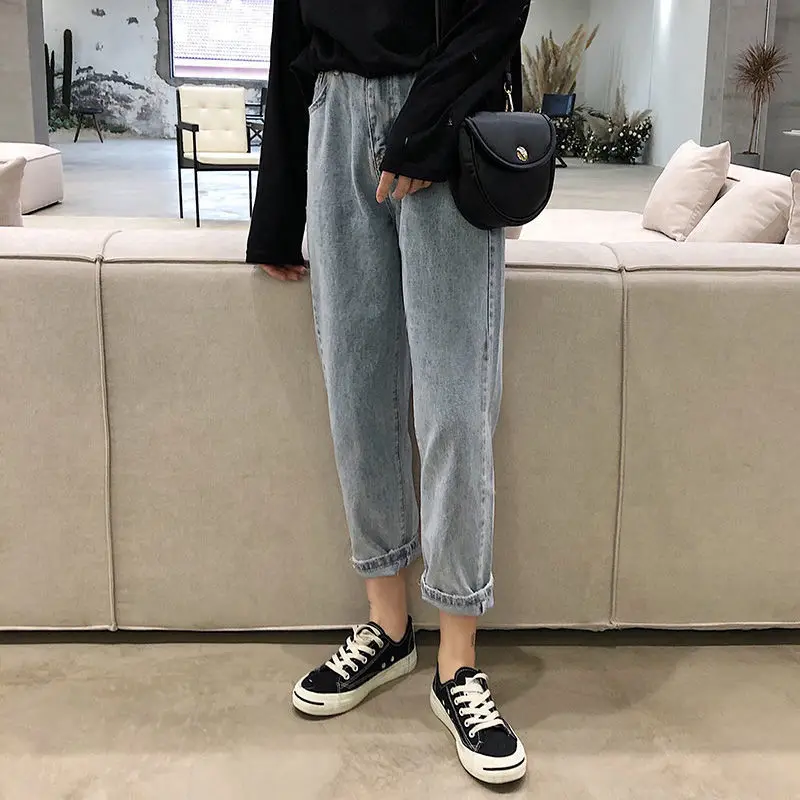 

Spring and autumn new Hong Kong-flavored nine-point jeans female loose-fitting students high waist thin broad legs straigh pants