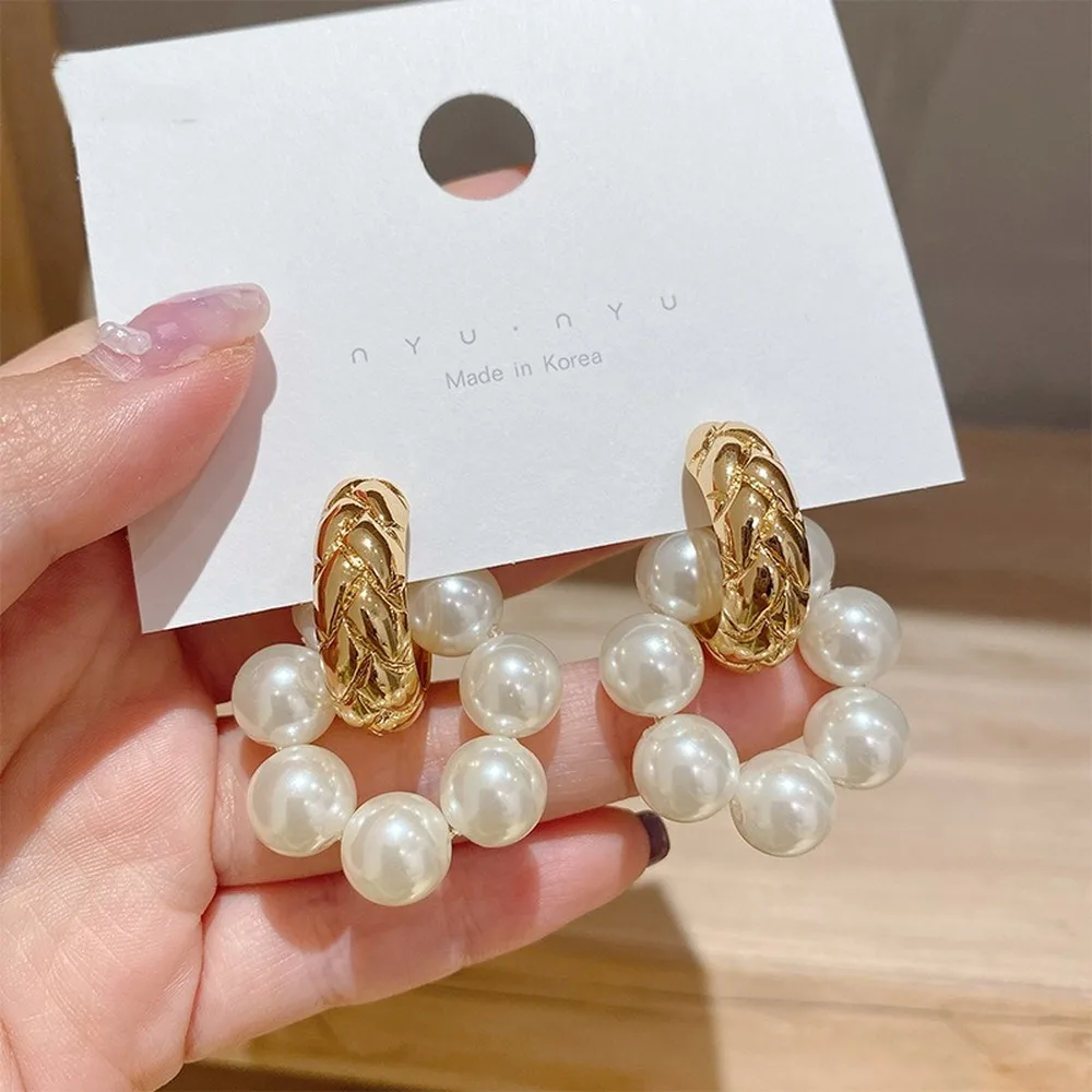 

Double Circle Acrylic Pearl Drop Earrings Layering Small Pearl Earring Dainty Boho Earrings for Women Party Fashion Jewelry