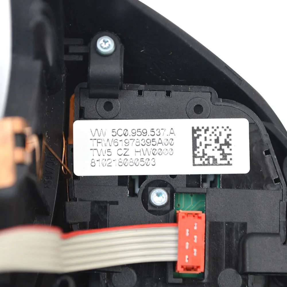 1 шт. рулевого колеса и удерживайте многофункциональную кнопку 5C0 959 537 B 538 для VW Jetta