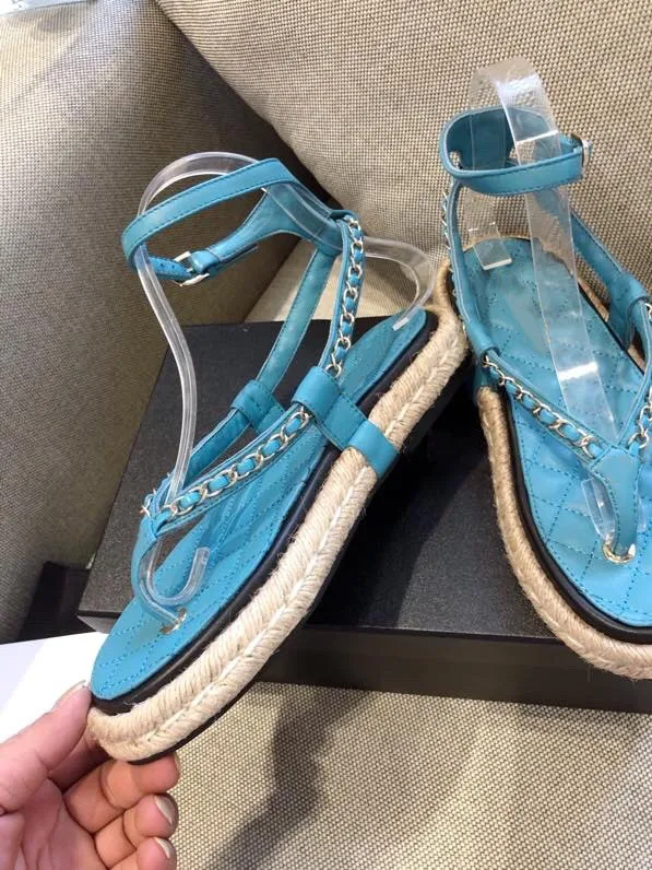 

Сандалии женские на плоской подошве, пляжные шлепанцы, однотонные, модные гладиаторы, повседневная обувь, лето 2021