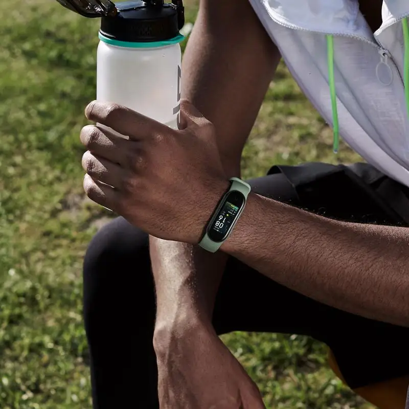 

Sports Band Bluetooth 5.0 Dynamic Color Display Large Screen Waterproof 24 Hours Sleep Monitoring Standard