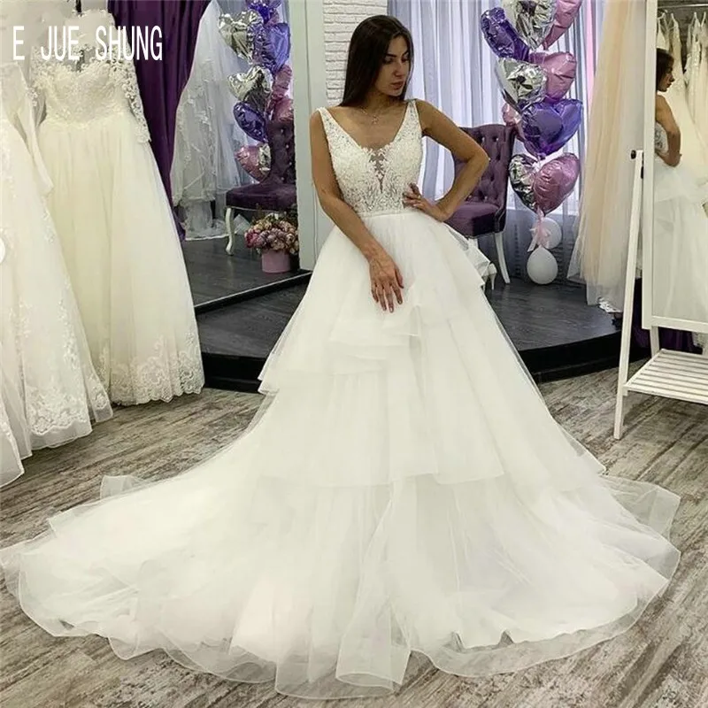 

E JUE SHUNG White Tiered Beach Wedding Dresses V Neck Sleeveless Lace Appliques Backless Wedding Bridal Gowns Robe De Mariee