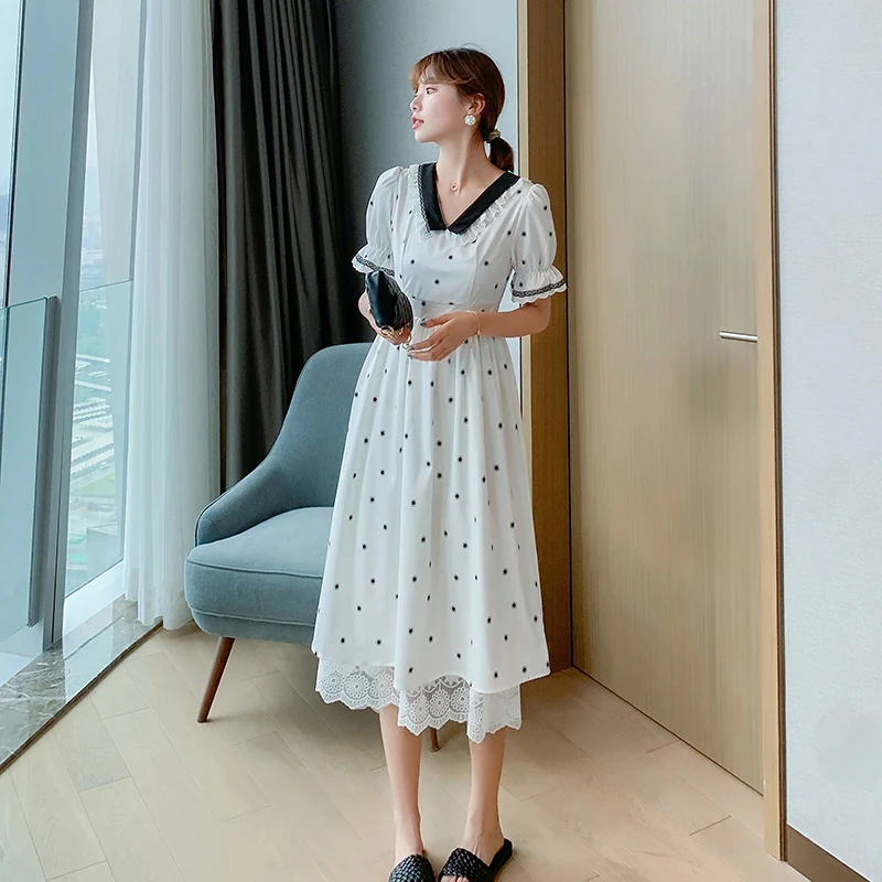 

Make wave point v-neck dress female French show thin Hepburn wind restoring ancient ways the new spring and summer