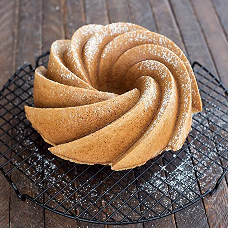 

Heritage Bundt , Gold Thanksgiving Christmas Family Cake Mold Cake Pan DIY Charlotte Cake Pan