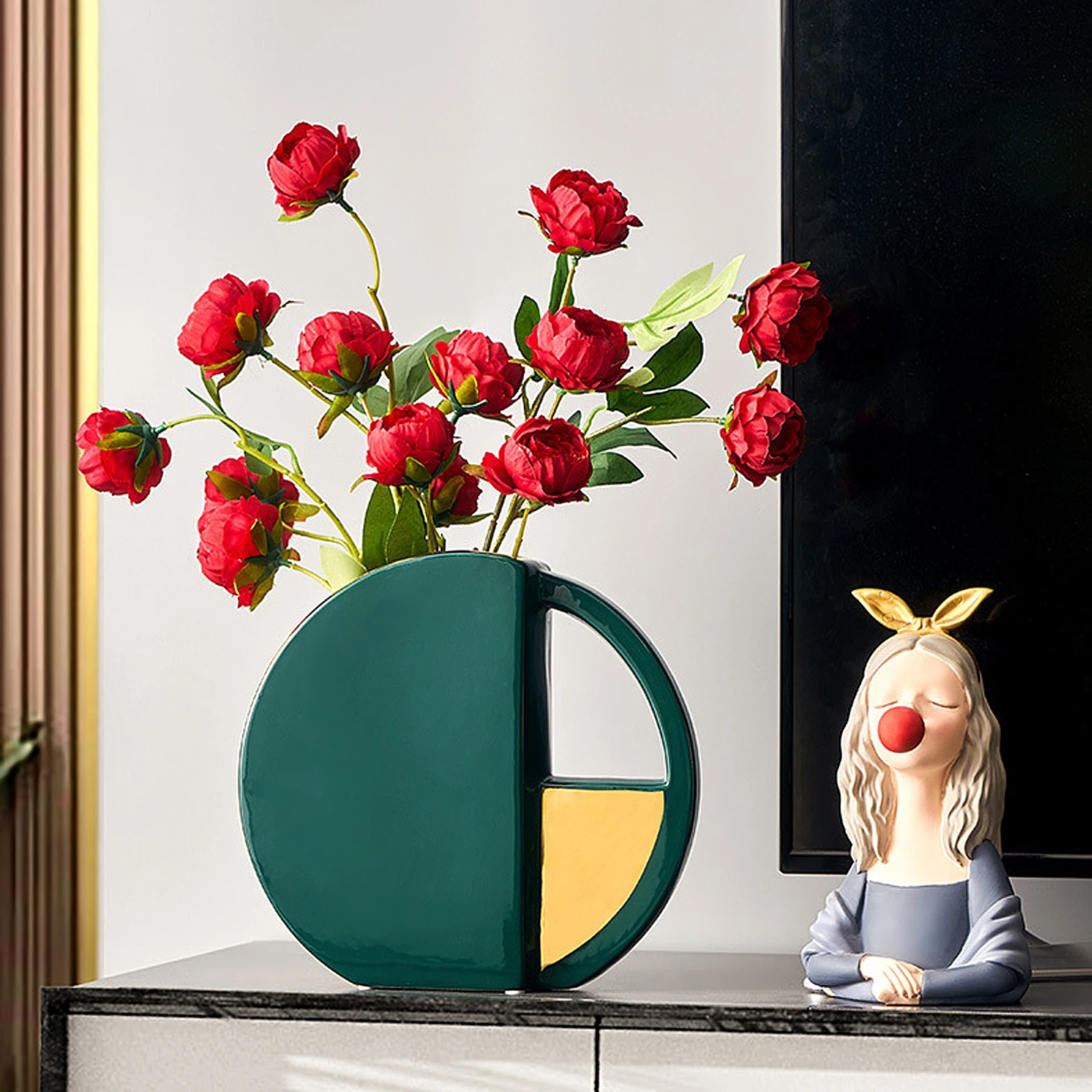 

Керамическая ваза контрастных цветов, креативные дизайнерские художественные вазы с ручкой, украшение для дома и офиса на свадьбу