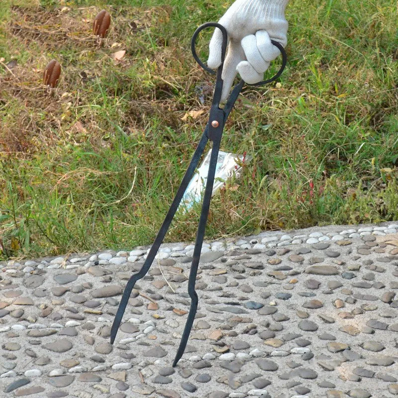 

2Pcs Barbecue Tongs Kitchen Pliers Barbecue Tools Hand Forged Tongs Garbage Tongs