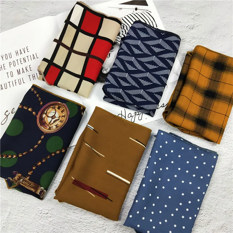 Женский шифоновый шарф маленький треугольный для девушек аксессуар шеи весна