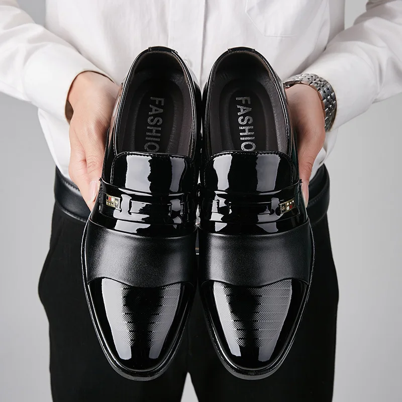 

Summer Men Patent Leather Dress Shoes Men's Business Shoes Italian Style Vogue Men Shoes Male Footwear Fad New ty67