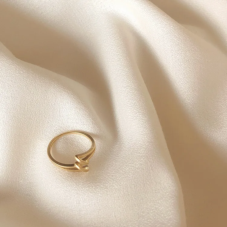 Новинка 2019 корейский дизайн шикарное простое металлическое кольцо с волной