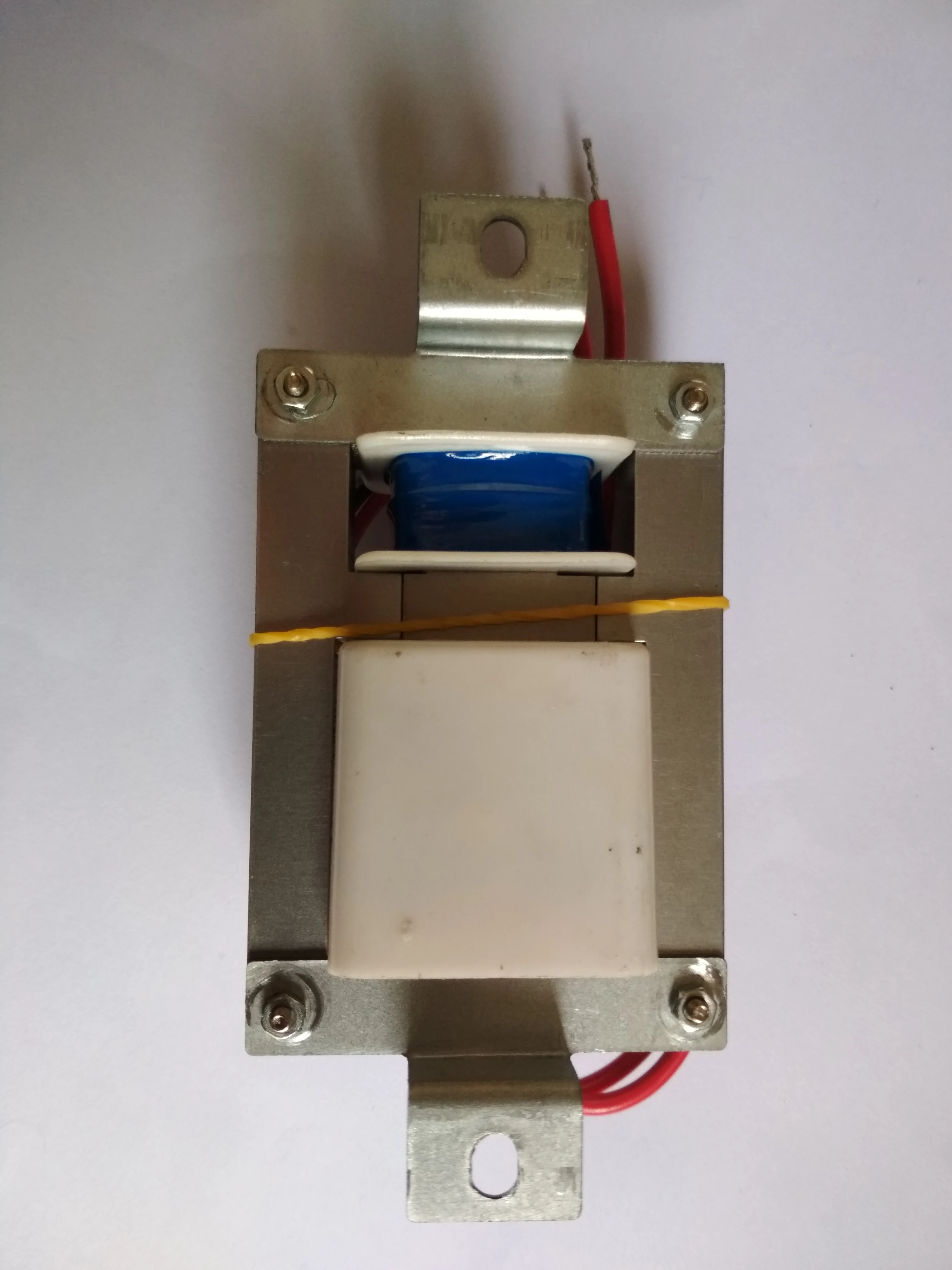 

220V / 50Hz-3500V horizontal transformer medium 57 * 16 mosquito killer high voltage package